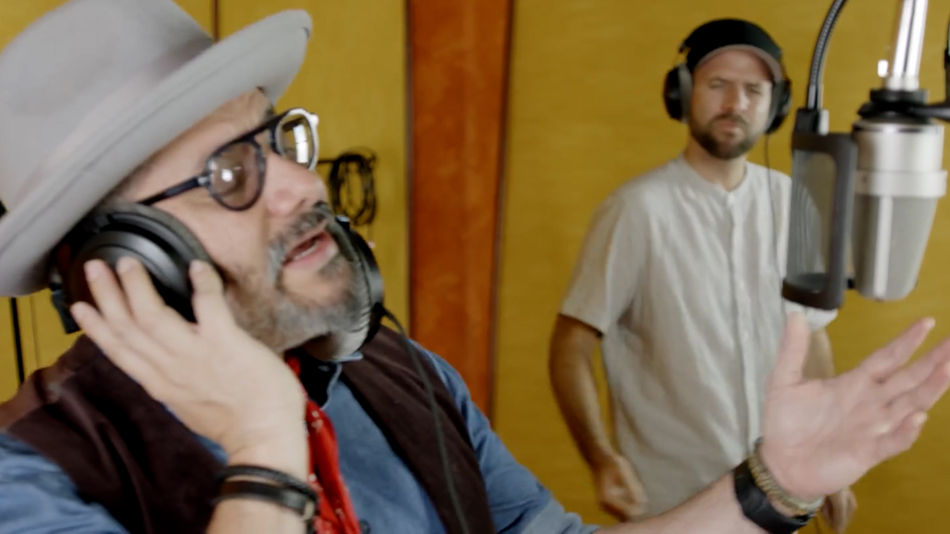 Celestino Esquerré & Pavel Núñez - Buena suerte